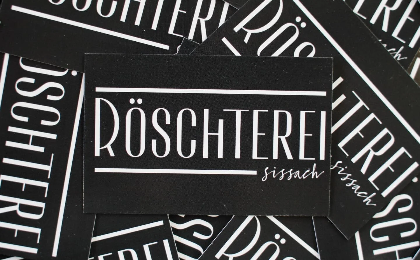 Do chunnt was Grosses.. abwarte und Kaffi trinke.

#r&ouml;schtereisissach #kaffeebag #kaffeer&ouml;sterei #kaffegenuss #kaffeeliebe #kaffeeundkuchen