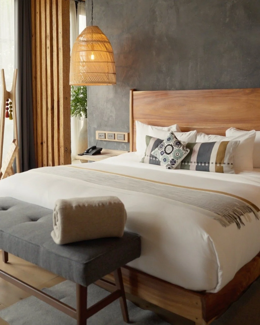 Qu&eacute;date con nosotros.

Stay with us.
.
.
#TallerDeJuan #ComoEnCasa #SanCristobal #D&eacute;janosConsentirte