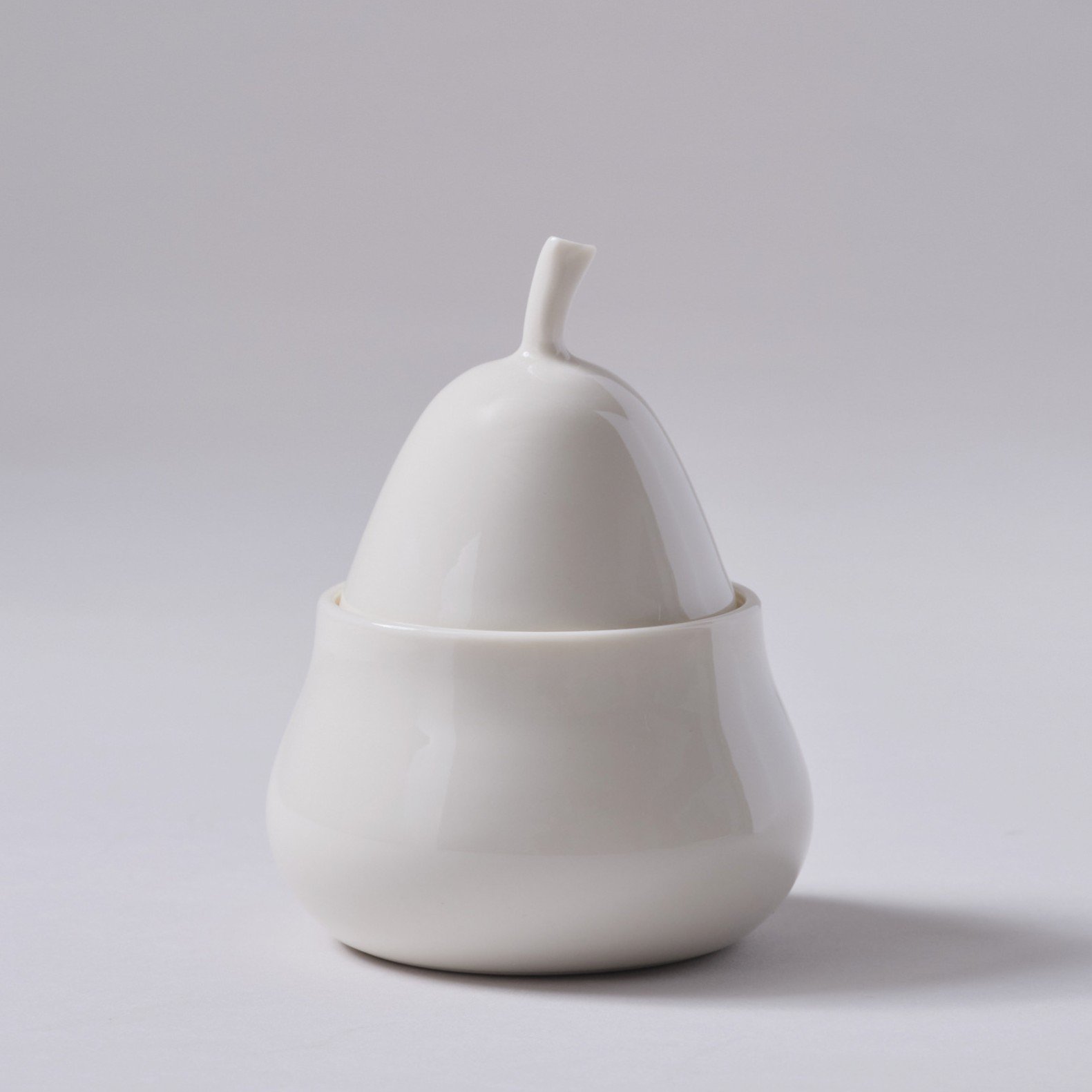 Birgit_Pohl_Ceramics_Lidded_Pear_Pot2.jpg