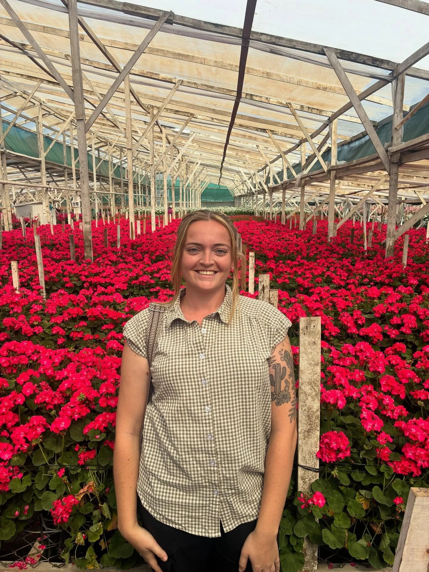 I&rsquo;ve been a traveling lady the past few months. 🌎
It feels good to be back home after some awesome trips to Central America. 
Such an amazing experience to see how our flowers are bred and mass produced into North America. I have much more of 