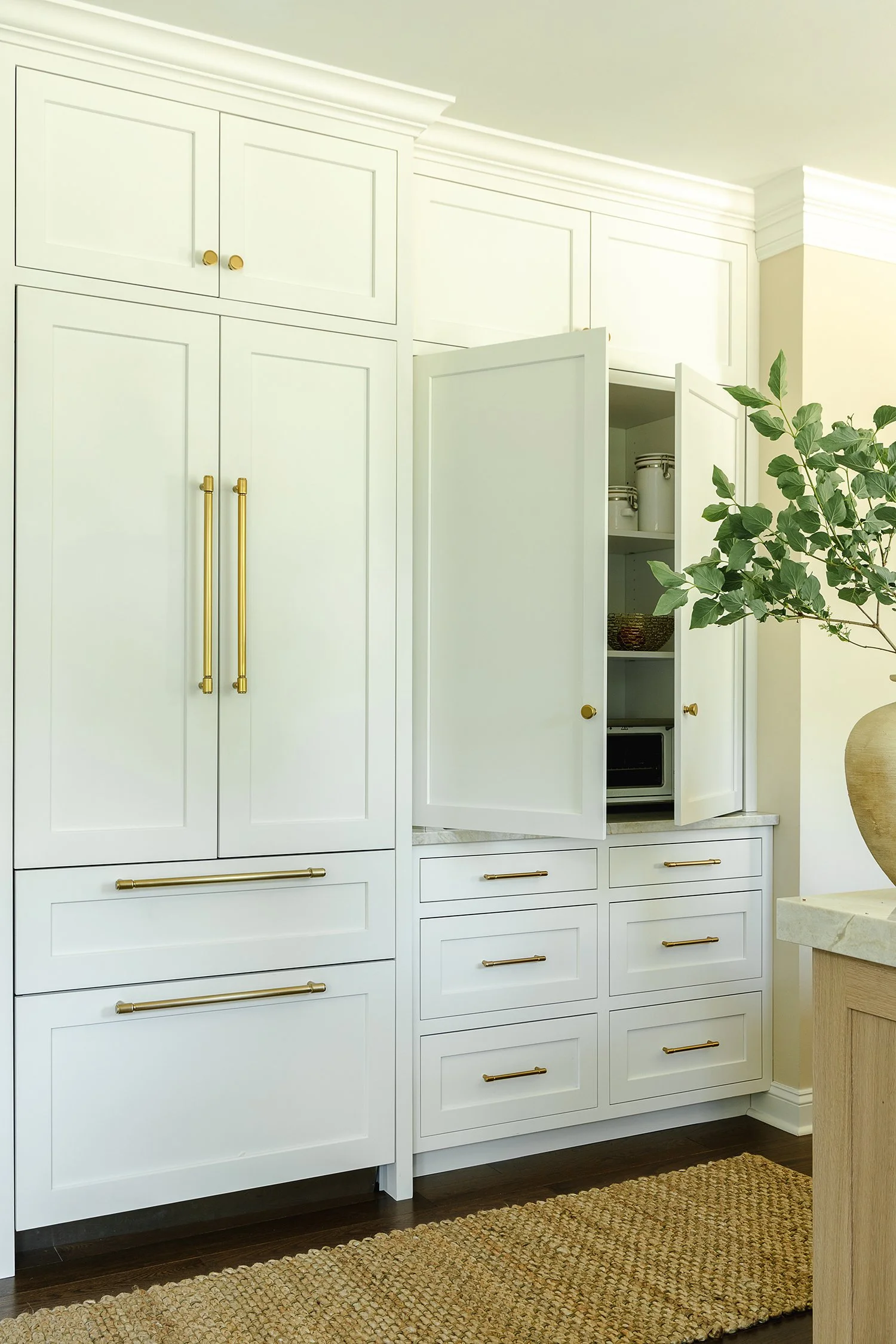 Open-Cabinets copy.jpg