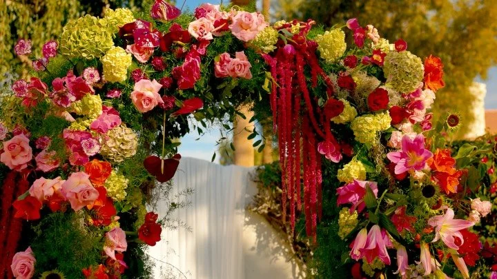 scenes from a wedding day 💌✨🎥
.
.
.
.
.
.
. Planning + Design: @xokateevents 
Venue: @laquintaresort 
Photo: @simplyadriphoto 
Video: @tdens 
Florals: @rebelfloral 
Music/band: @dartcollective 
Hair/MU: @kyleehudsonstudio 
Dress: @katherinetash @na