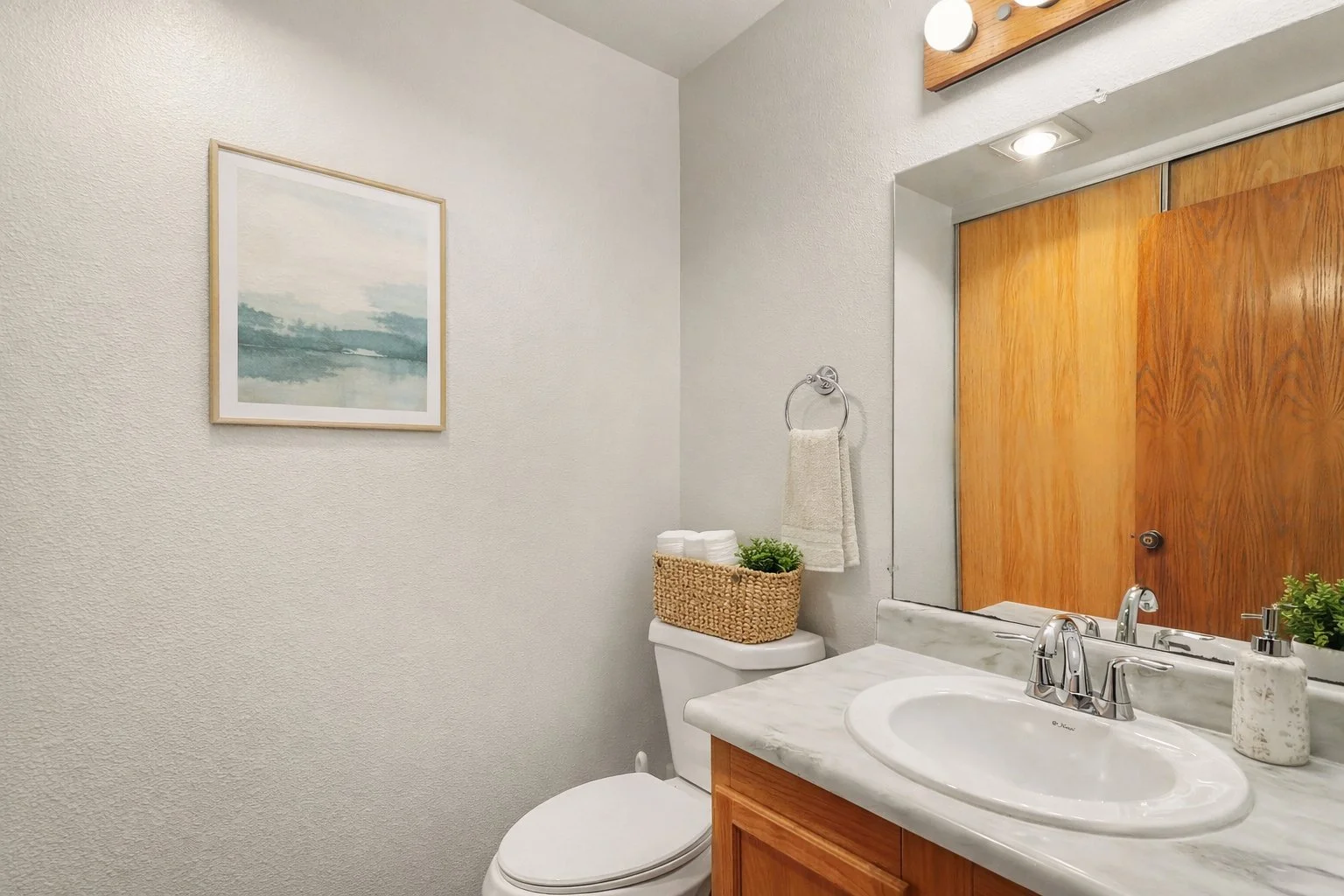 Half Bath MLS 2491791.jpg