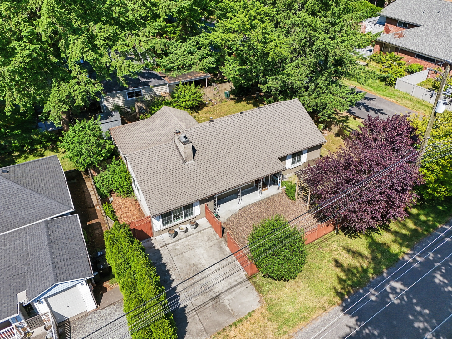 Virtually Staged Roof 1.jpg