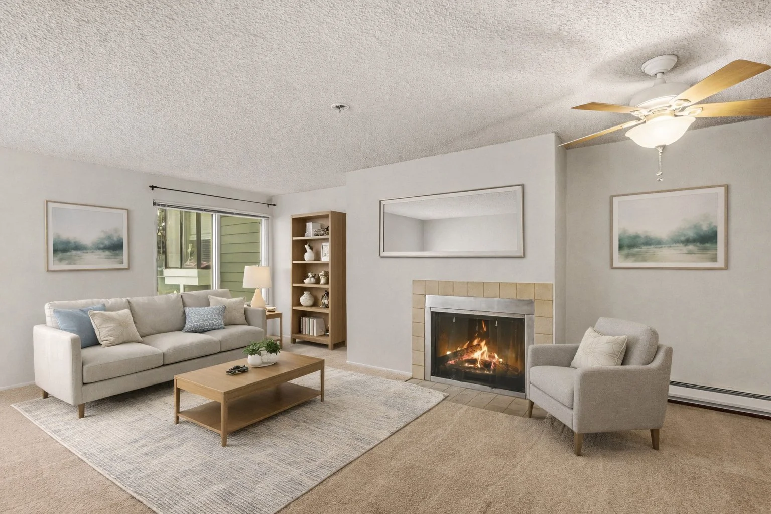 Living Room MLS 2491791.jpg