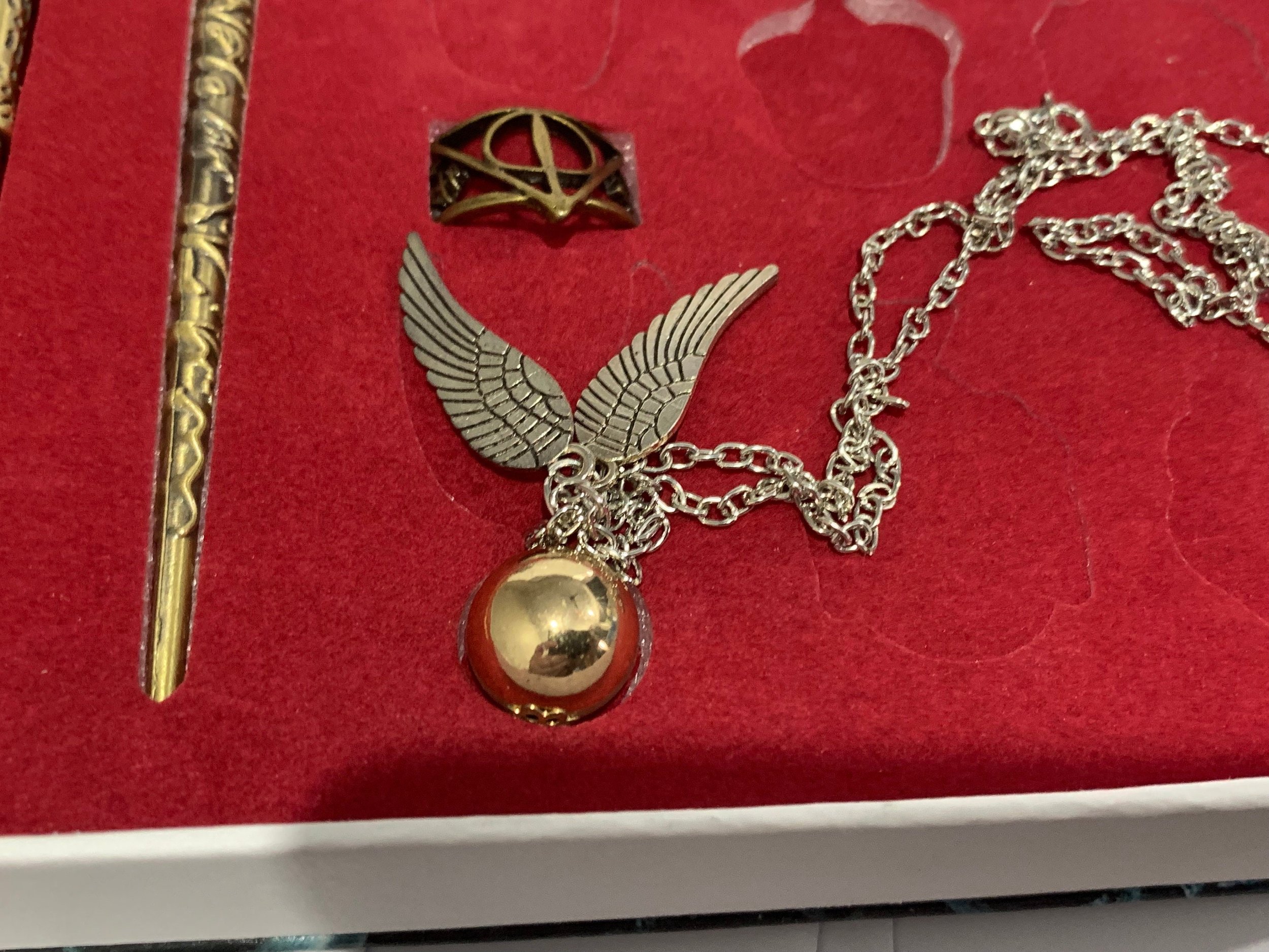 https://www.etsy.com/img/32487697/r/il/9b5c9b/3549577483/il_fullxfull.3549577483_rton.jpg