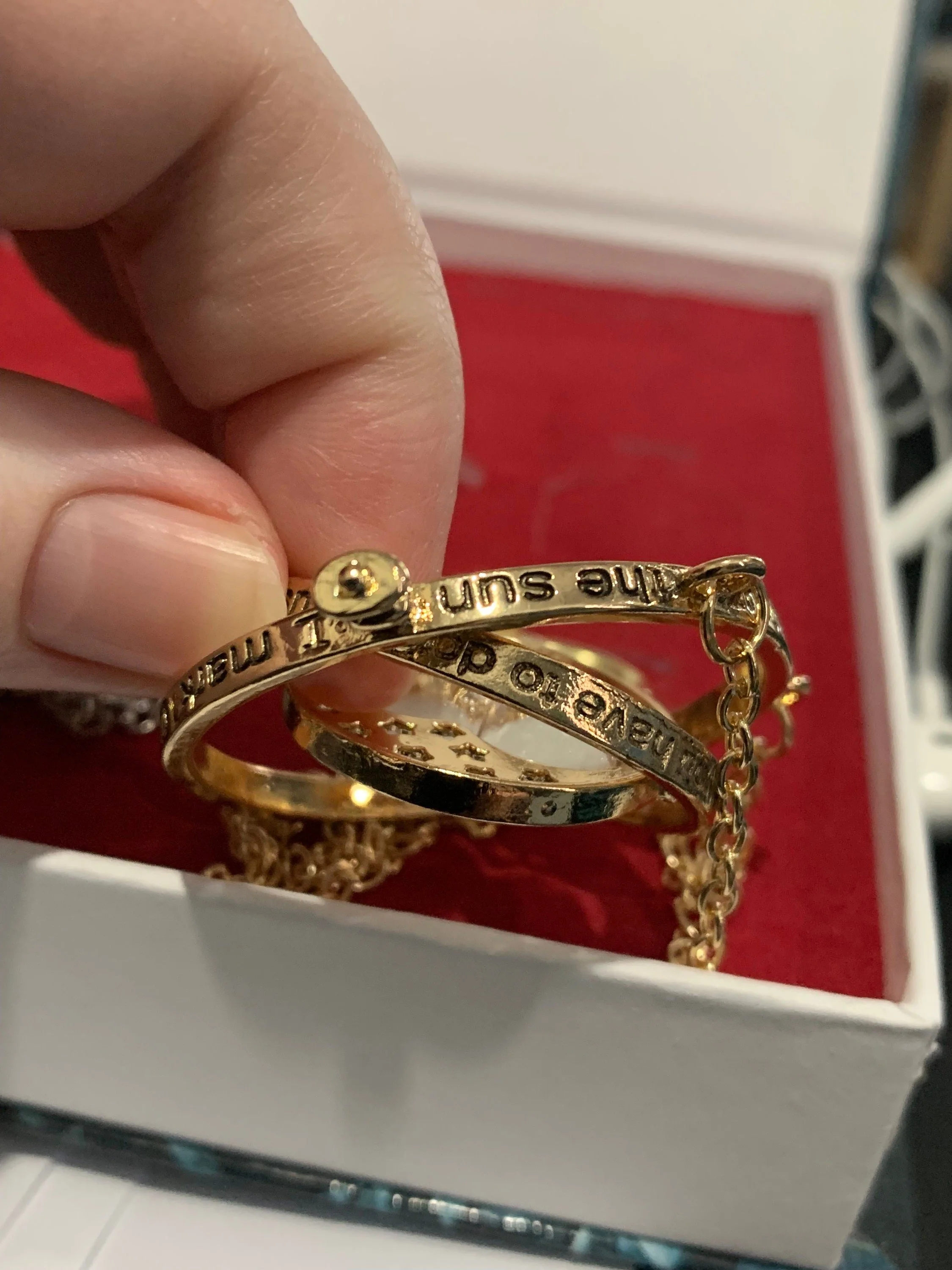 https://www.etsy.com/img/32487697/r/il/46711c/3501939960/il_fullxfull.3501939960_ndkr.jpg