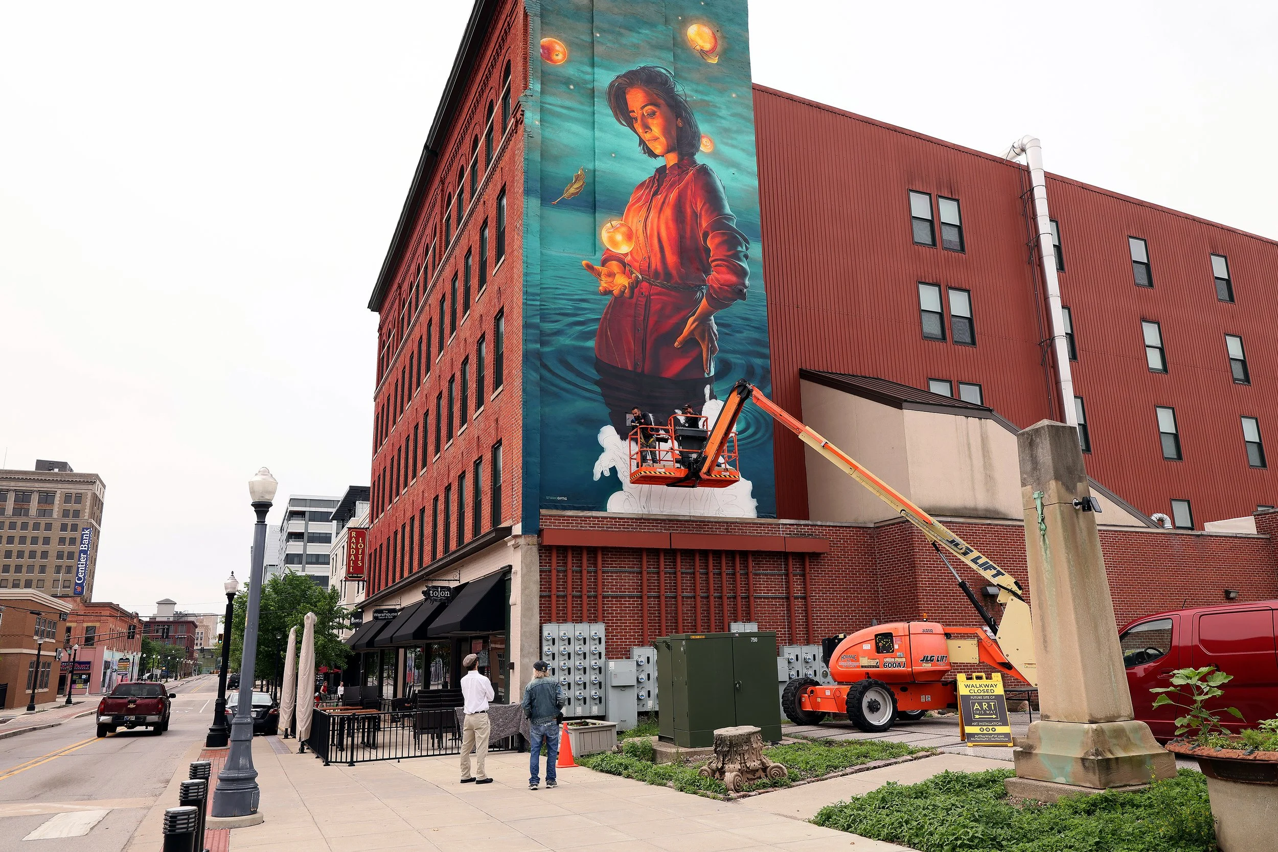 052426_mdurbin_studio_giftig_mural_finished04.jpg