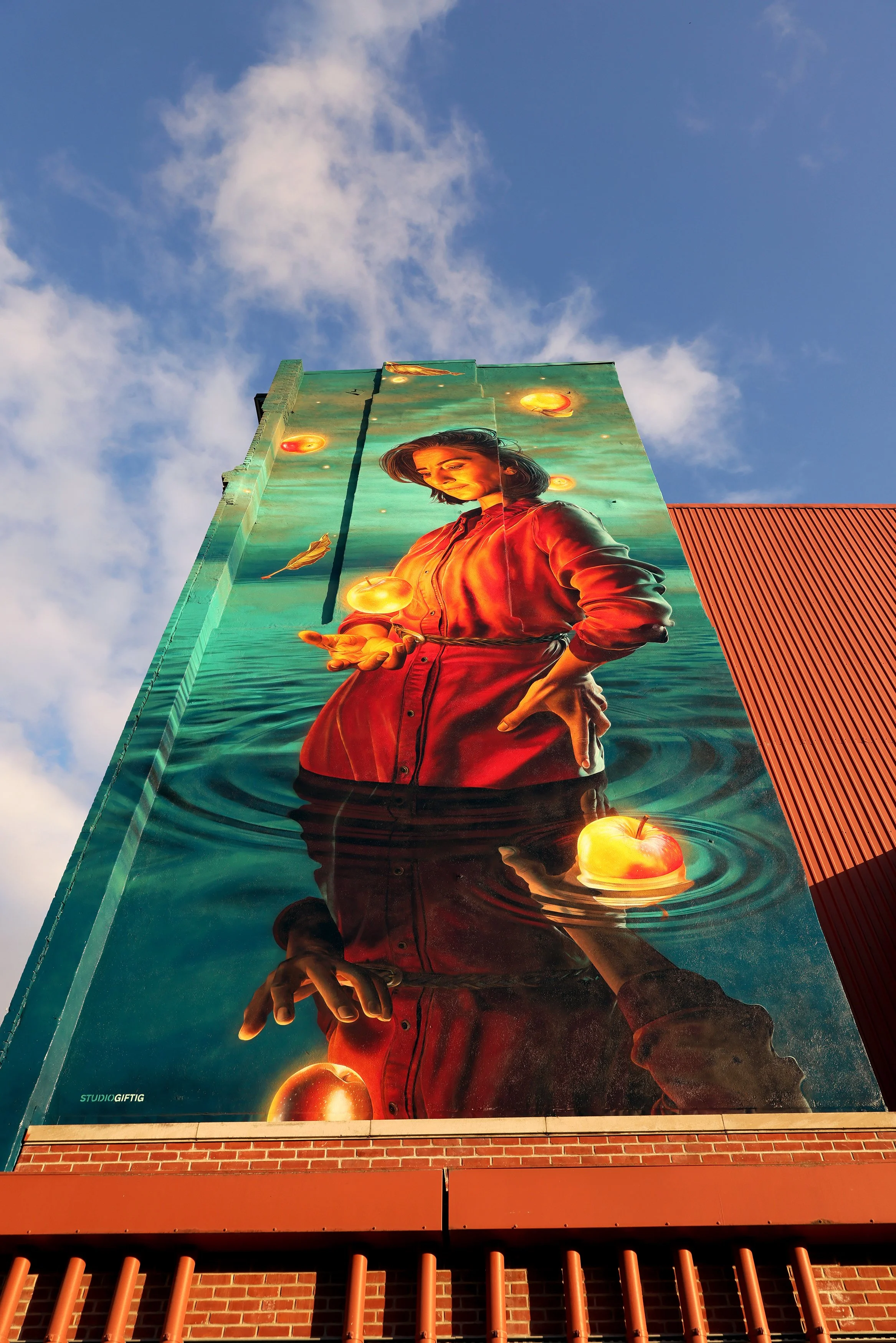 052426_mdurbin_studio_giftig_mural_finished27.jpg