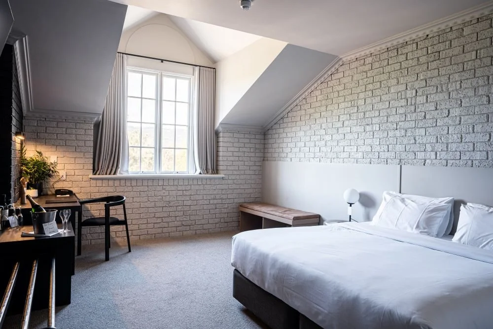 Luxury King Room.jpg