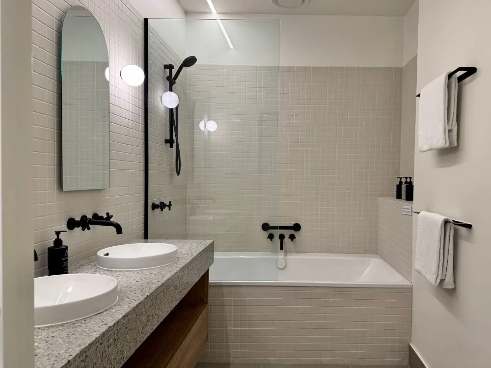 Room 11 bathroom1_red.jpg