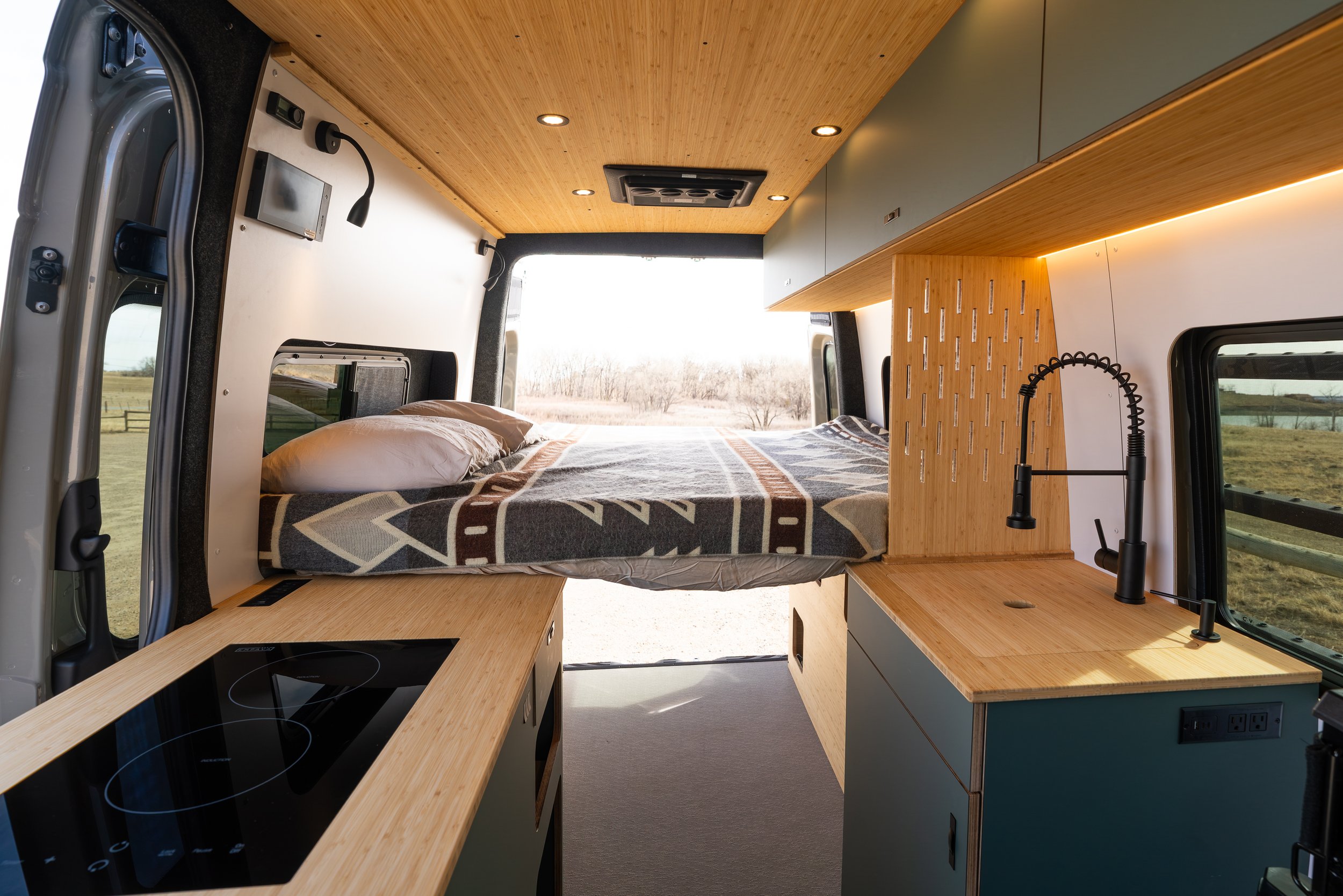 558_Convoy_ShowVan_Web-26.jpg