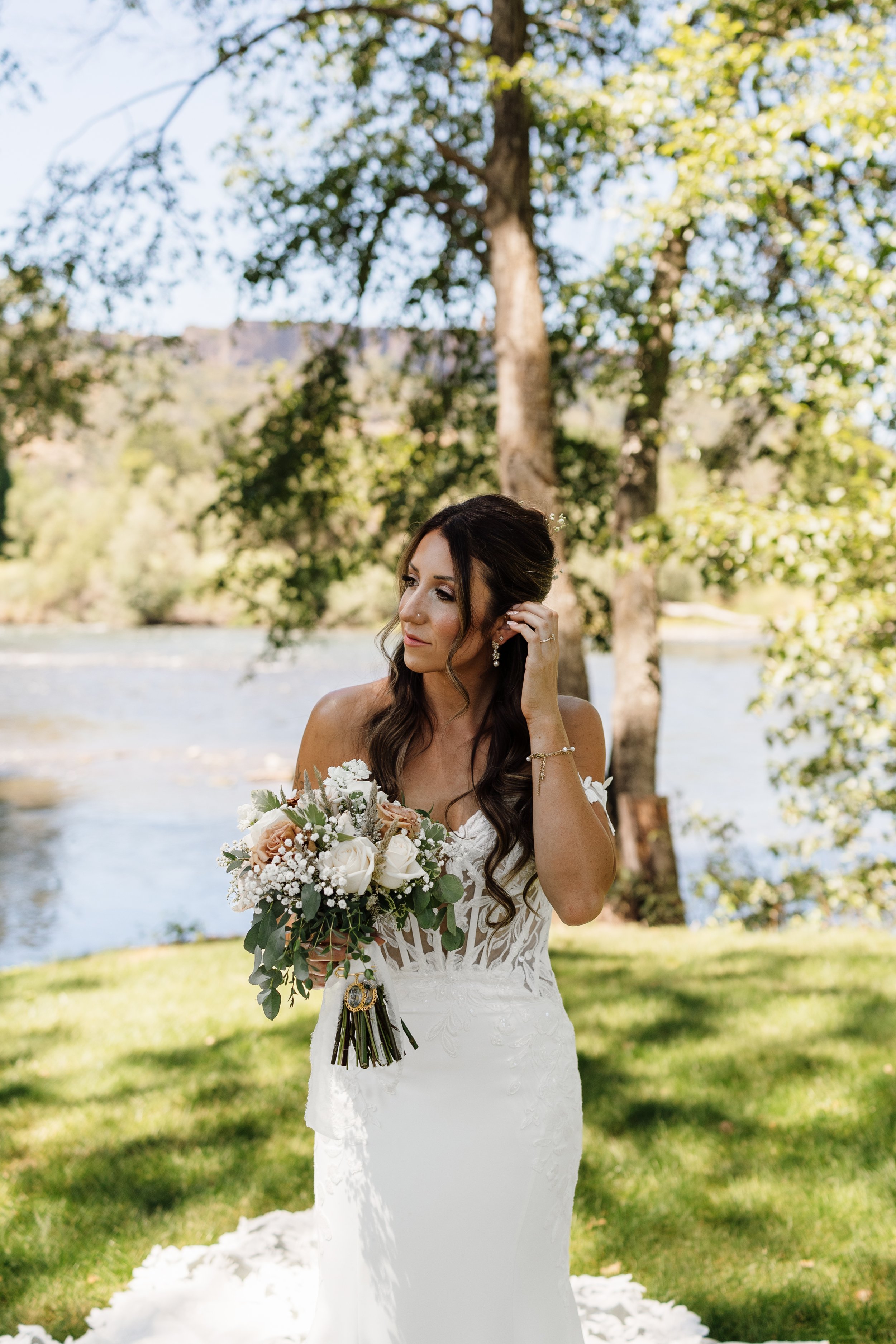 Southern oregon photographer, oregon wedding photographer, natural light photographer oregon, pnw wedding, oregon wedding