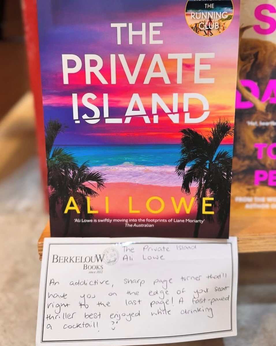 Thanks to my friend @inessa_jackson_writer for sending this snapshot from @berkelouwbooksbalgowlah. I love this recommendation note so much I&rsquo;m going to go in to the shop and ask if I can keep it. Might drag one of the teens with me for maximum