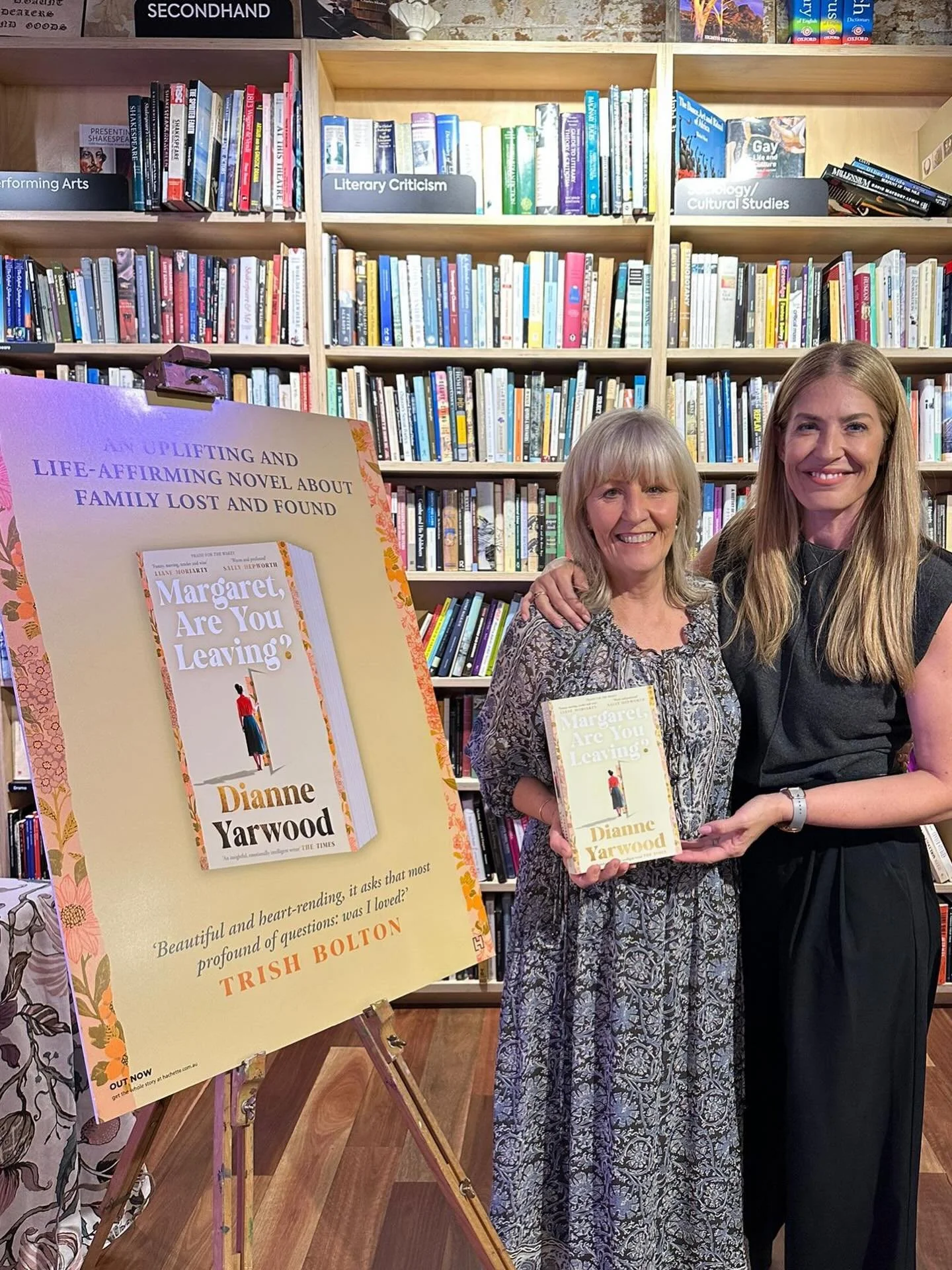 Last night I got to interview @diannejyarwood at the launch of her brilliant second novel. 

Margaret, Are You Leaving? is about Maggie&rsquo;s search for her birth mother, and her friend Anna, who&rsquo;s simultaneously dealing with the loss of her 