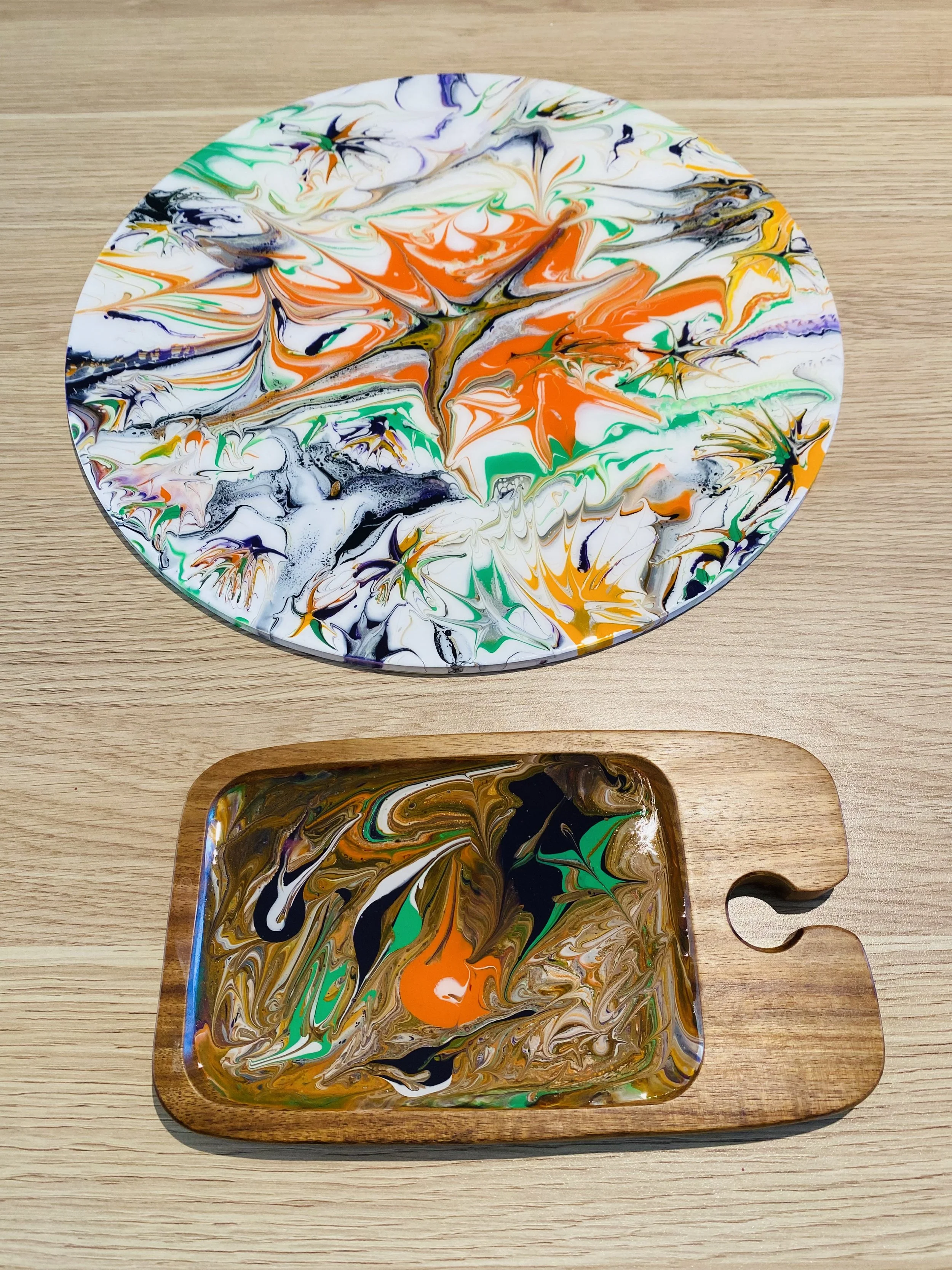 Focus Circle and Hand Platter | Paint, Play & Pour Workshop