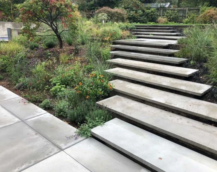 Cobham curved concrete.JPG