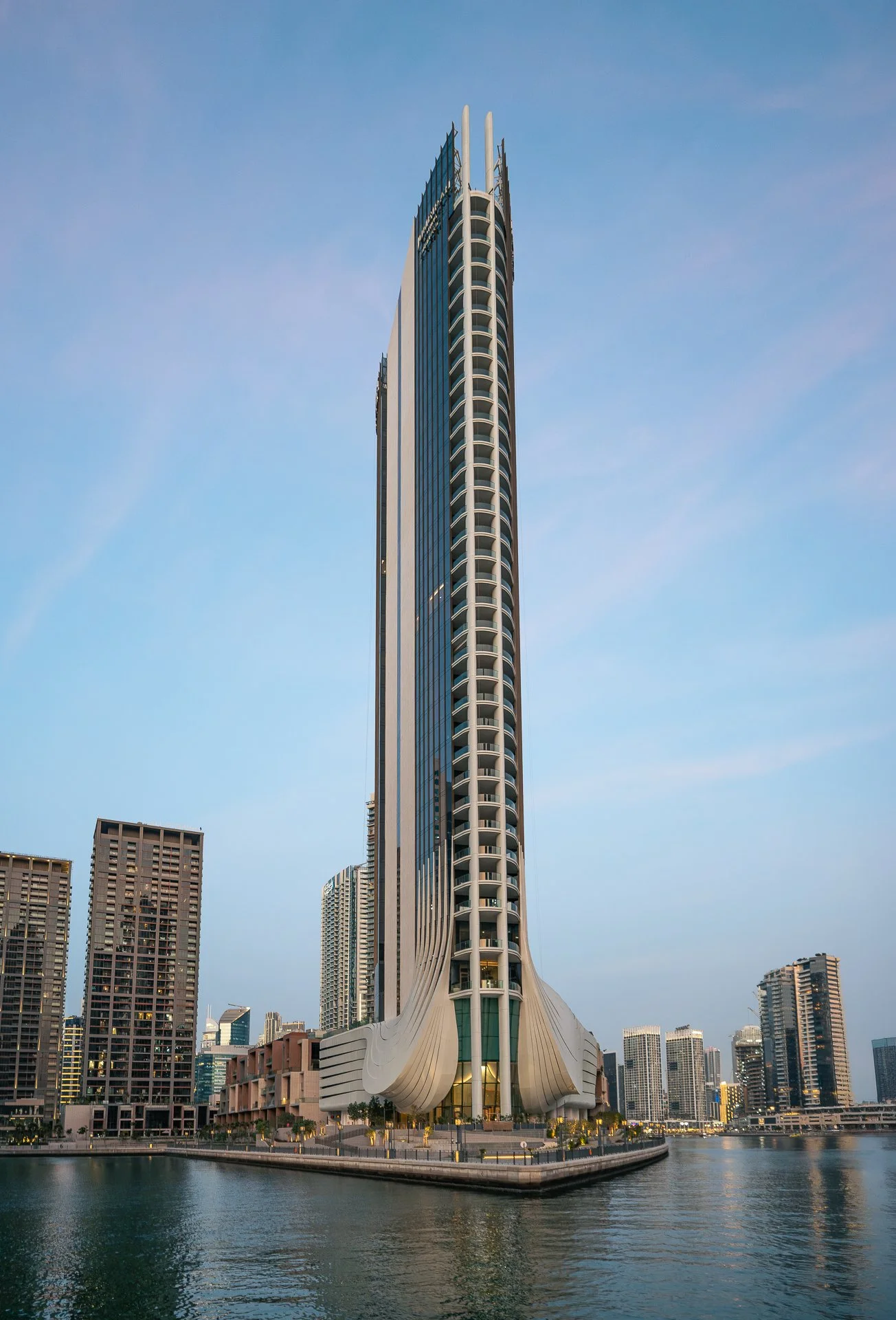 Business tower by Yacine ALPHA--2.jpg