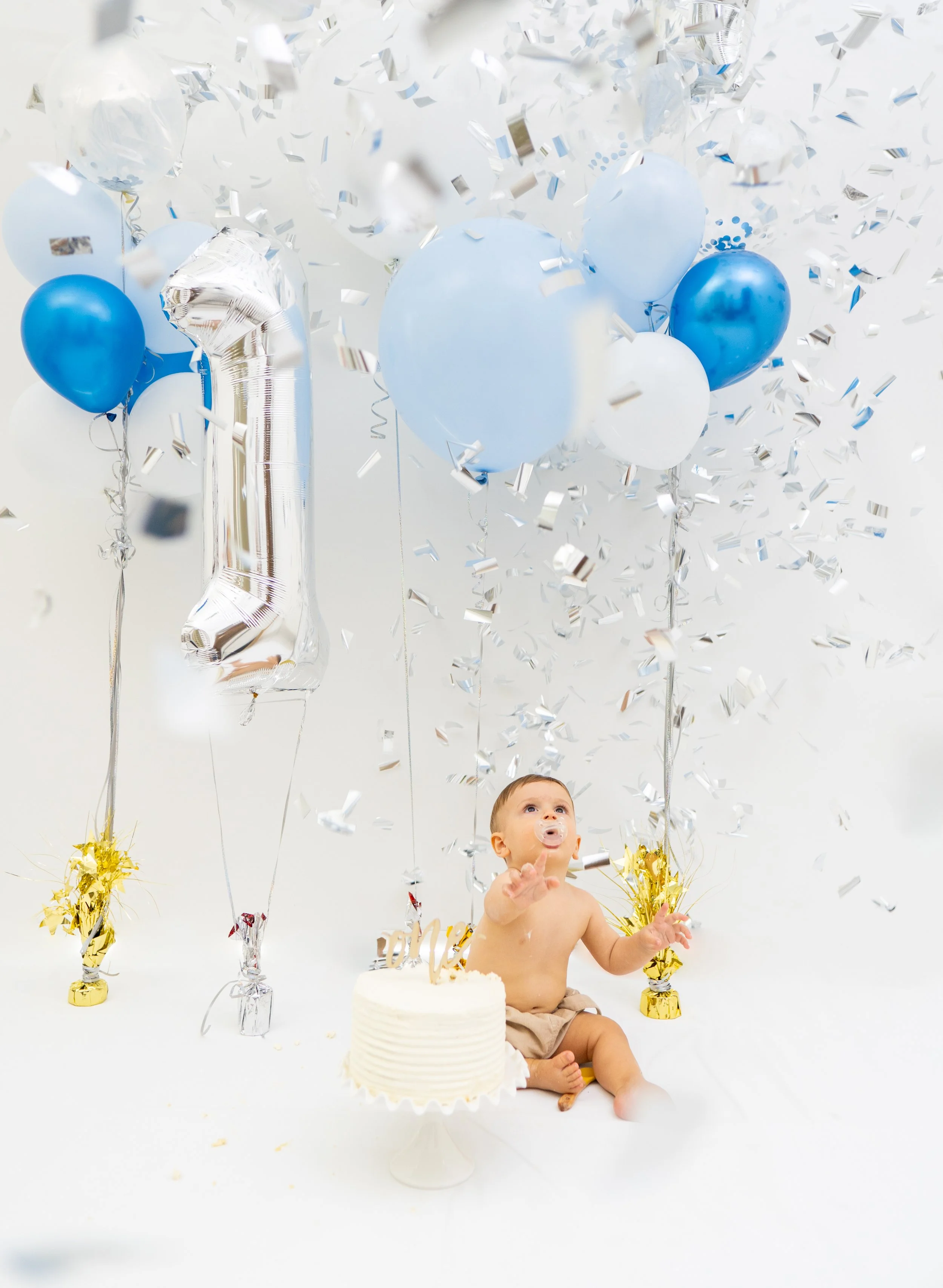 Adam's Cake smash -21.JPG