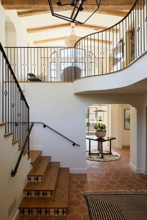 Spanish Style Homes: Architecture and Interior Design Guide