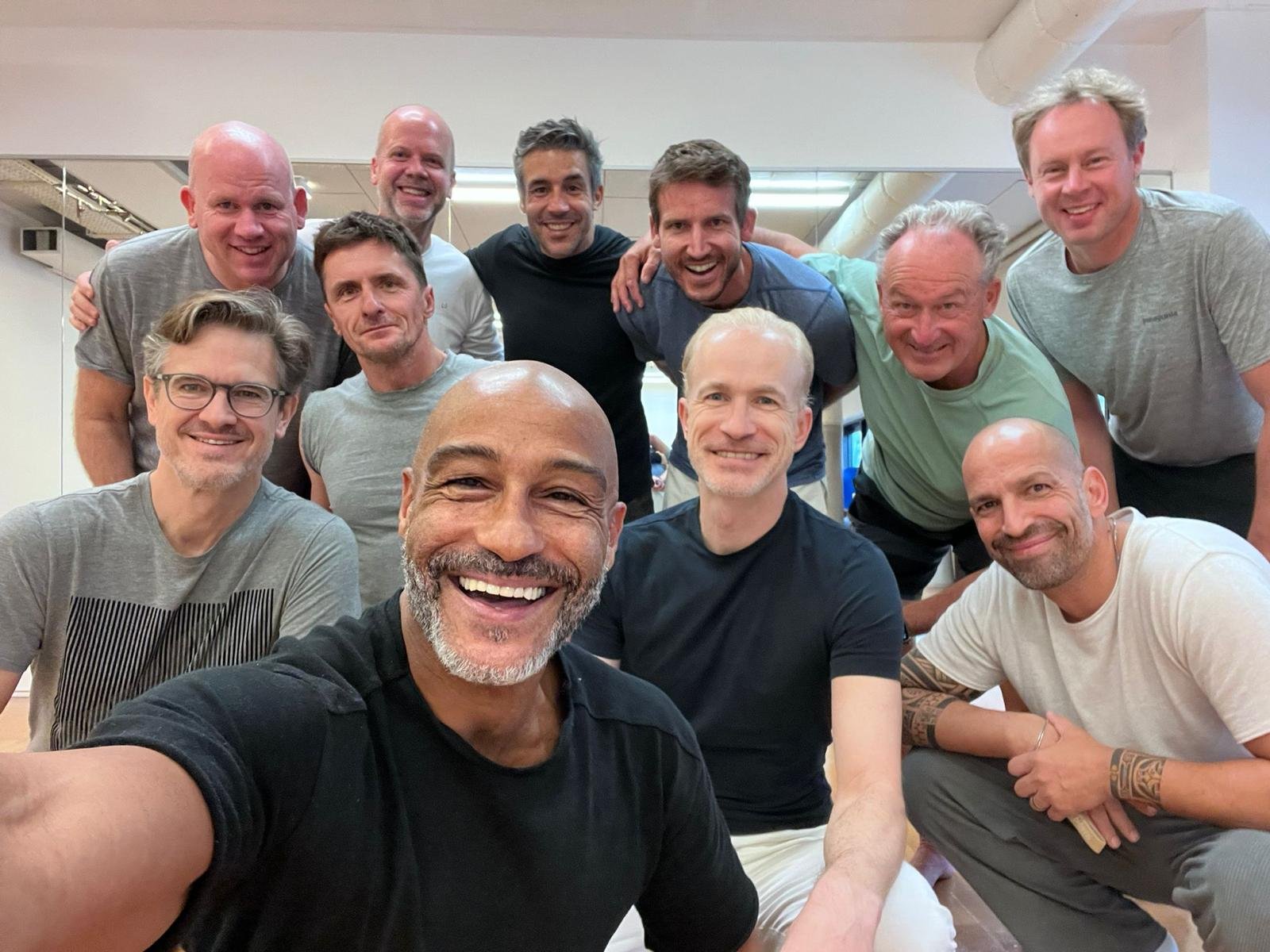 NYON -Men’s circle