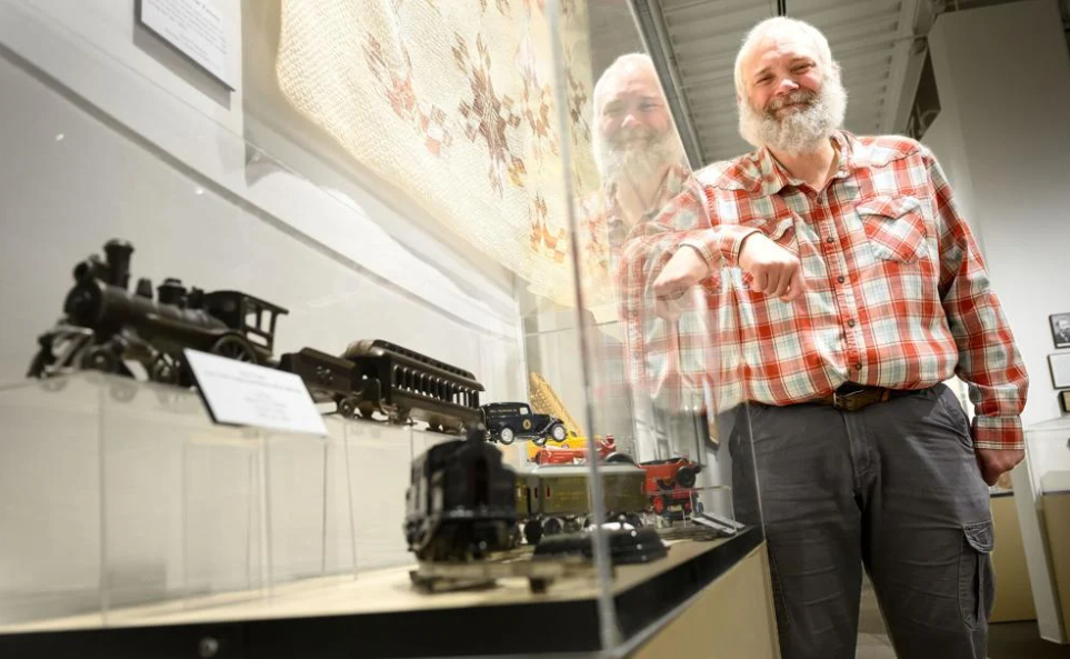 New Sioux City Public Museum exhibit bringing back past Christmas memories