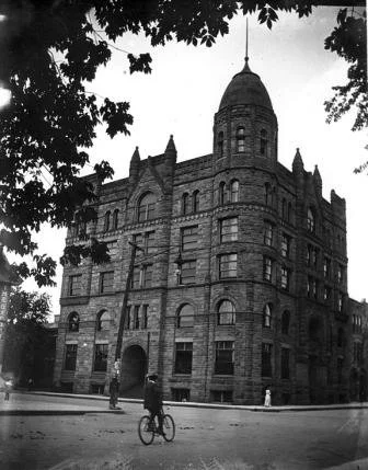 City Halls of Sioux City โ Sioux City Public Museum