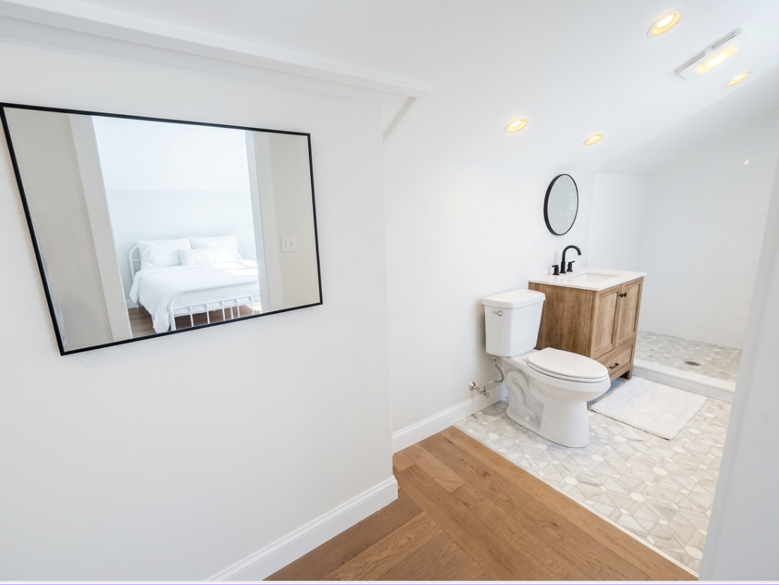 Third Floor Bathroom (added)