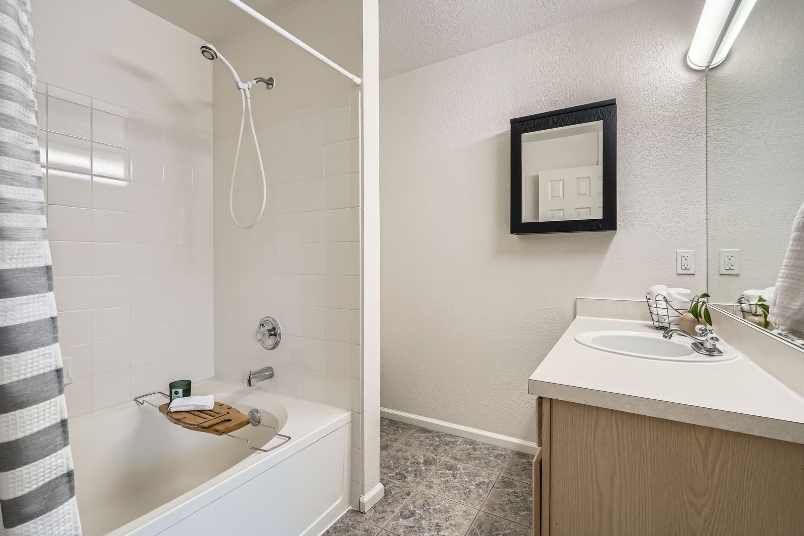 2432 W 82nd Pl I - Web Quality - 024 - 26 2nd Floor Bathroom.jpg