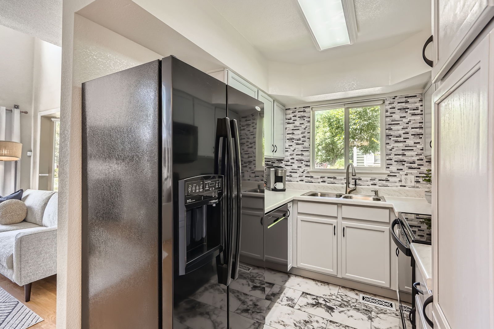 2432 W 82nd Pl I - Web Quality - 013 - 14 Kitchen.jpg