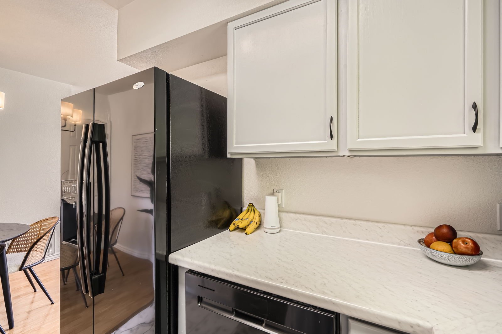 2432 W 82nd Pl I - Web Quality - 014 - 15 Kitchen.jpg