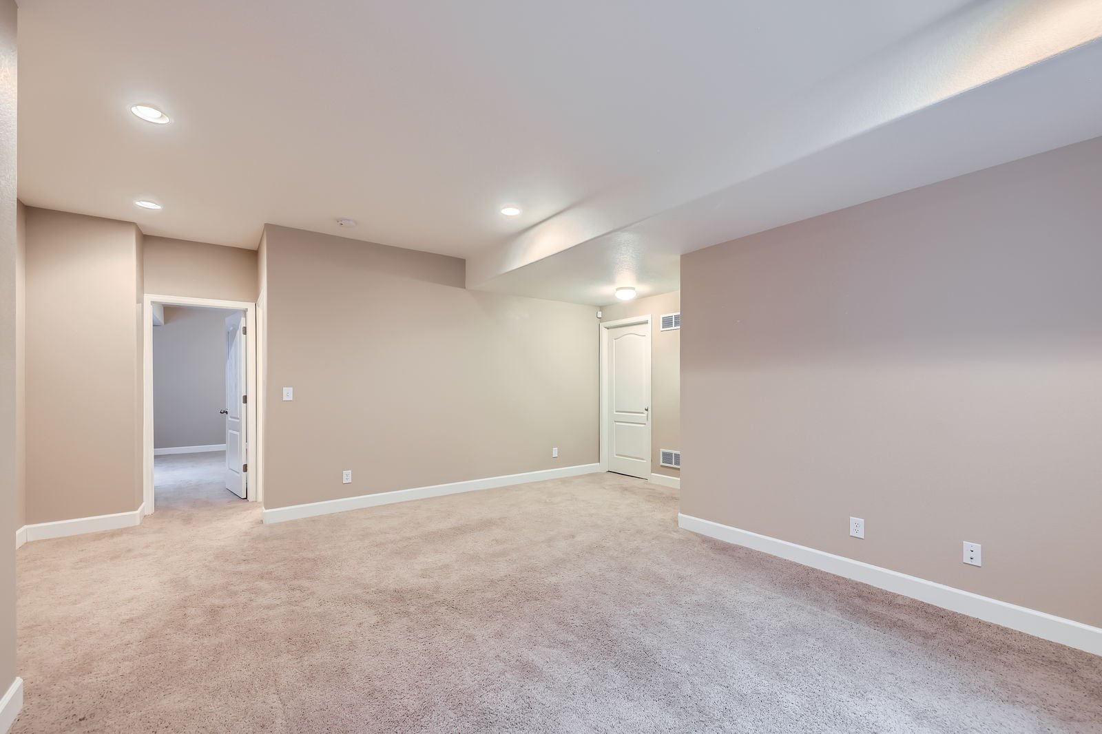 13065 Tamarac Pl - Web Quality - 033 - 33 Lower Level Family Room.jpg