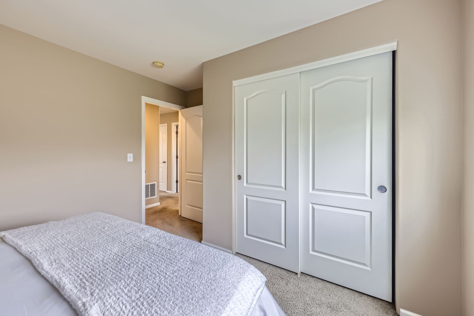 13065 Tamarac Pl - Web Quality - 030 - 30 2nd Floor Bedroom.jpg