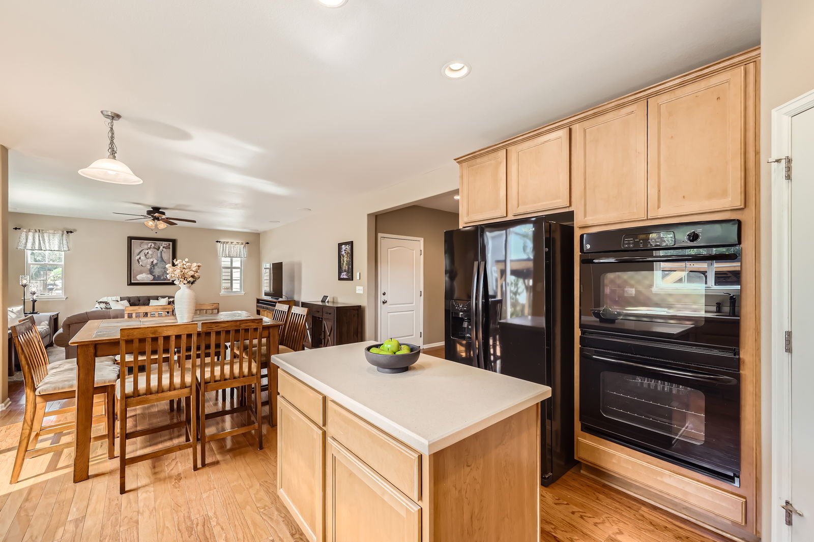 13065 Tamarac Pl - Web Quality - 016 - 15 Kitchen.jpg