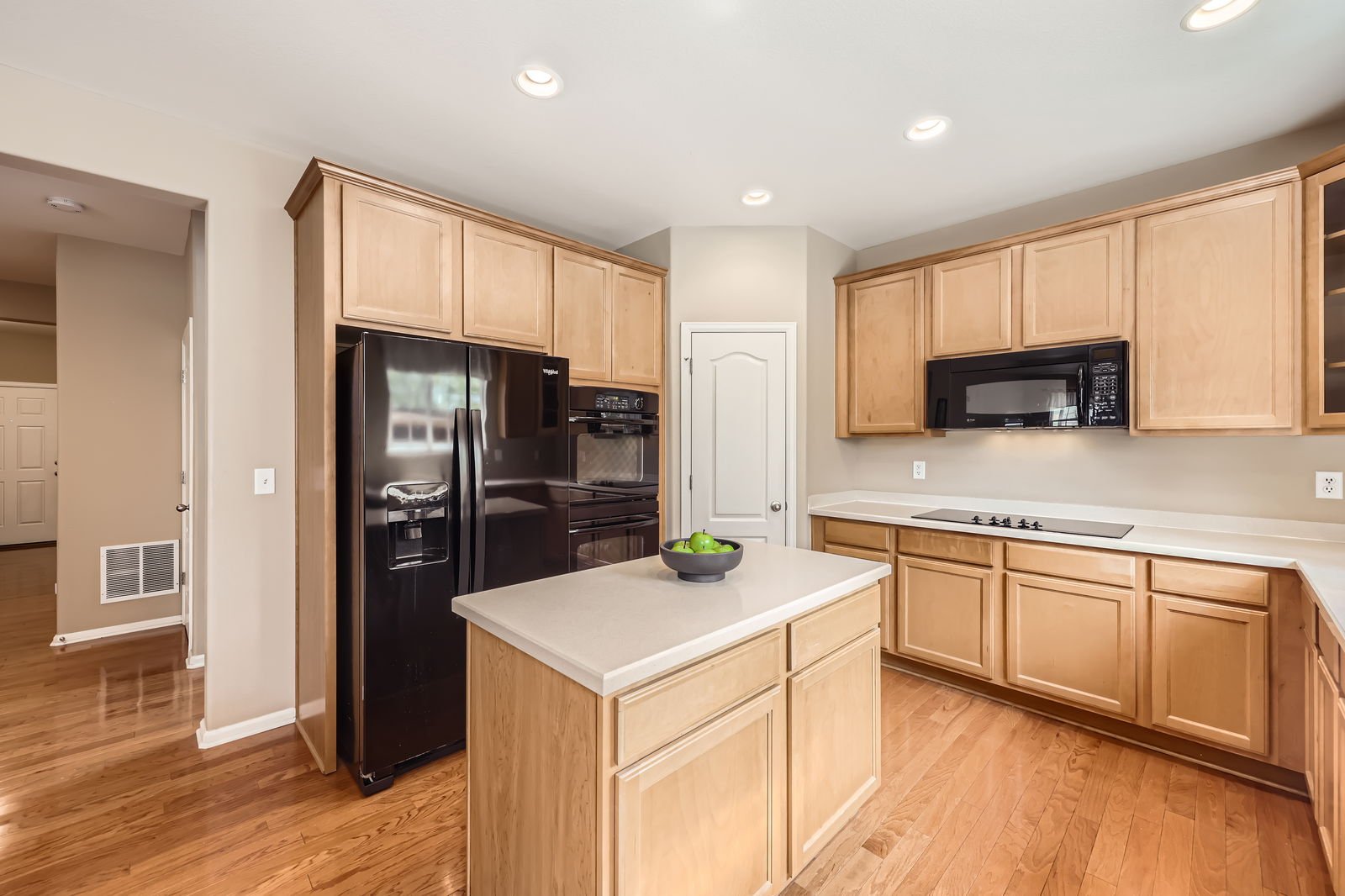 13065 Tamarac Pl - Web Quality - 015 - 14 Kitchen.jpg