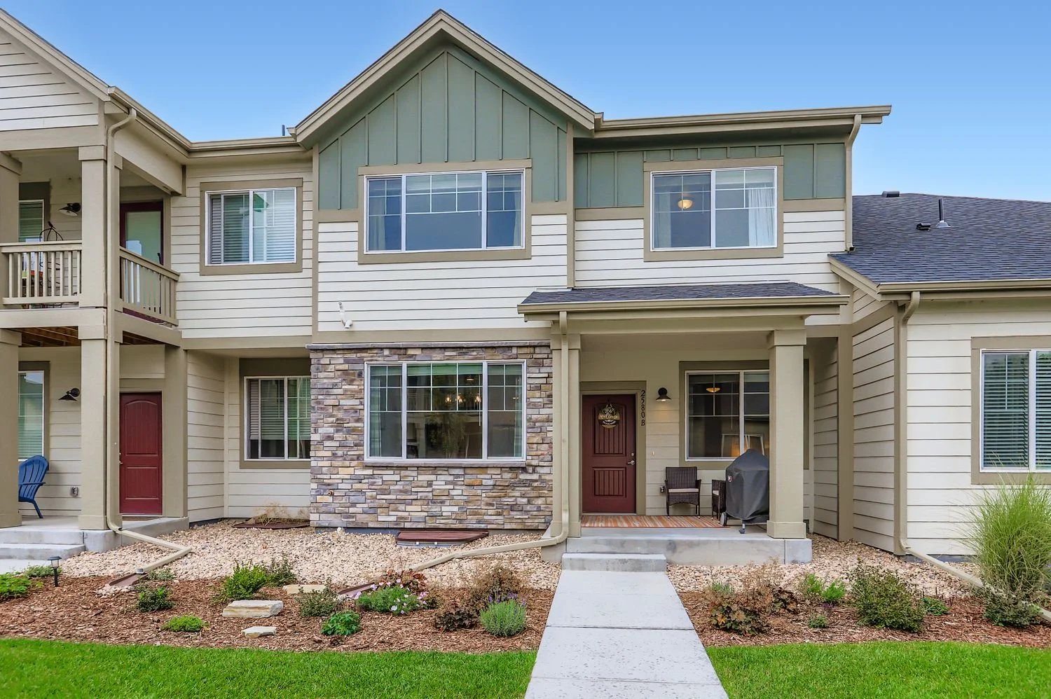 2580 Brookstone Dr B - Web Quality - 002 - 01 Exterior Front.jpg
