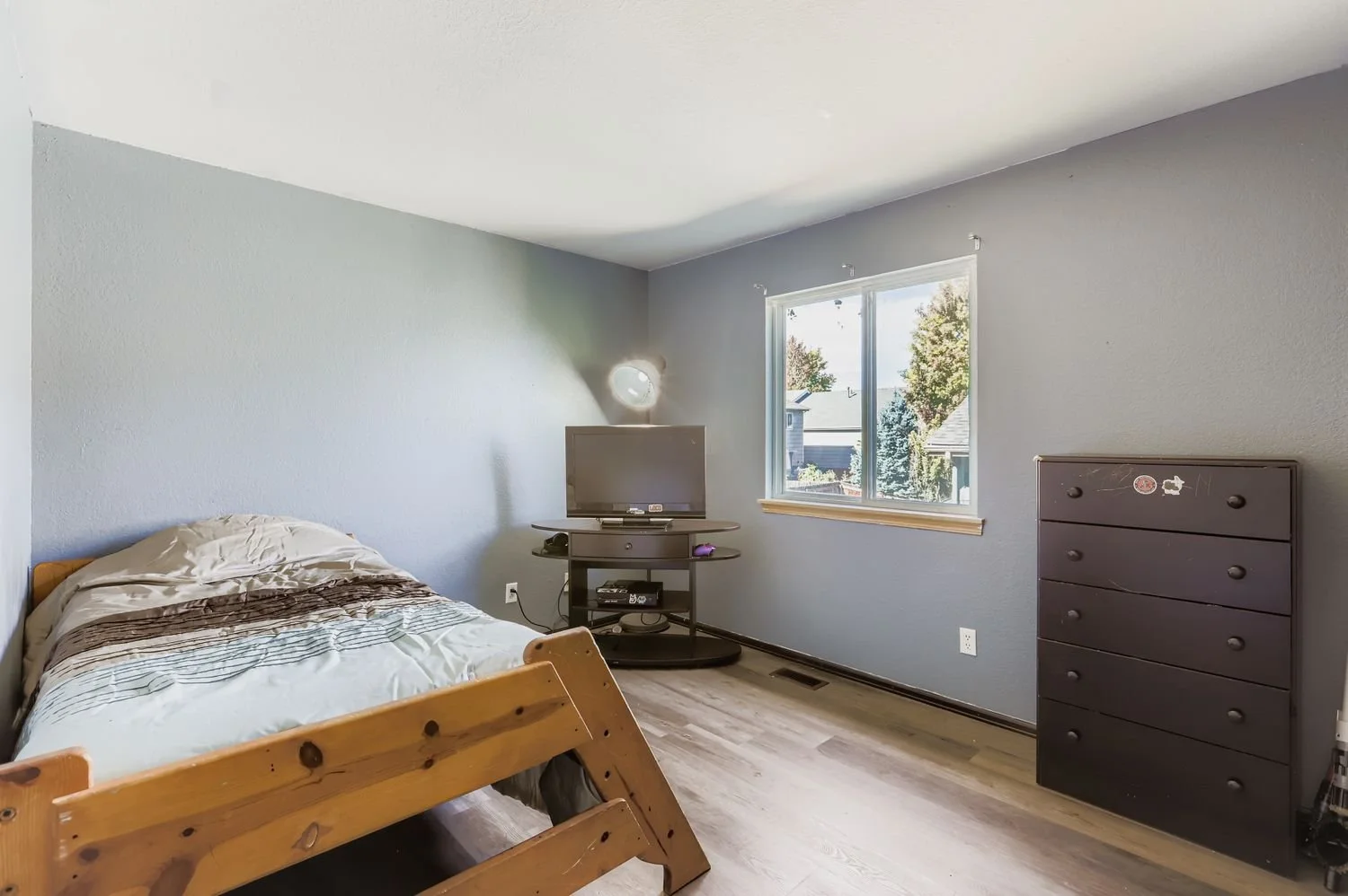 6200 Sparrow Ave - Web Quality - 027 - 27 2nd Floor Bedroom.jpg
