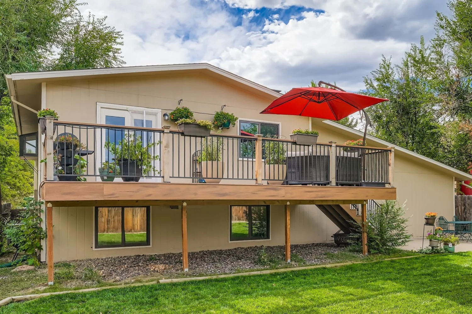 1297 Doric Dr - Web Quality - 011 - 26 Exterior Rear.jpg