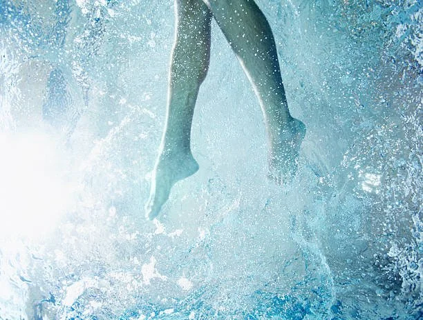 Intima Journal: Legs in Motion