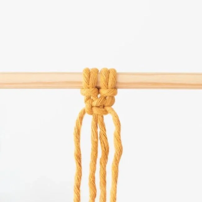 Learn Macrame Knots: How to Tie a Square Knot 