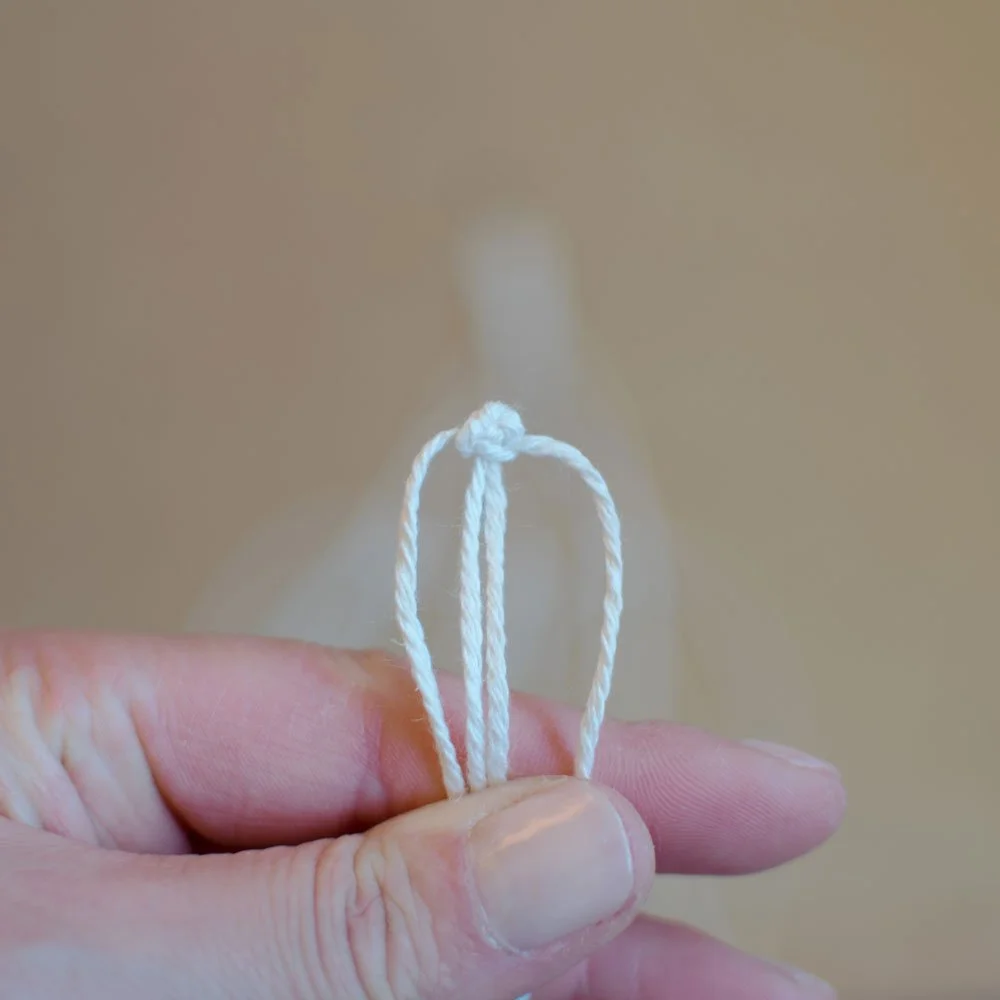 macrame car charm tutorial step