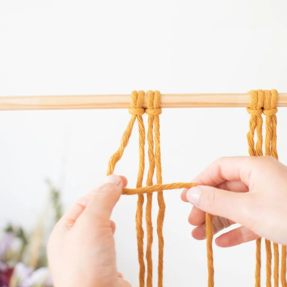 creating a half square knot macrame