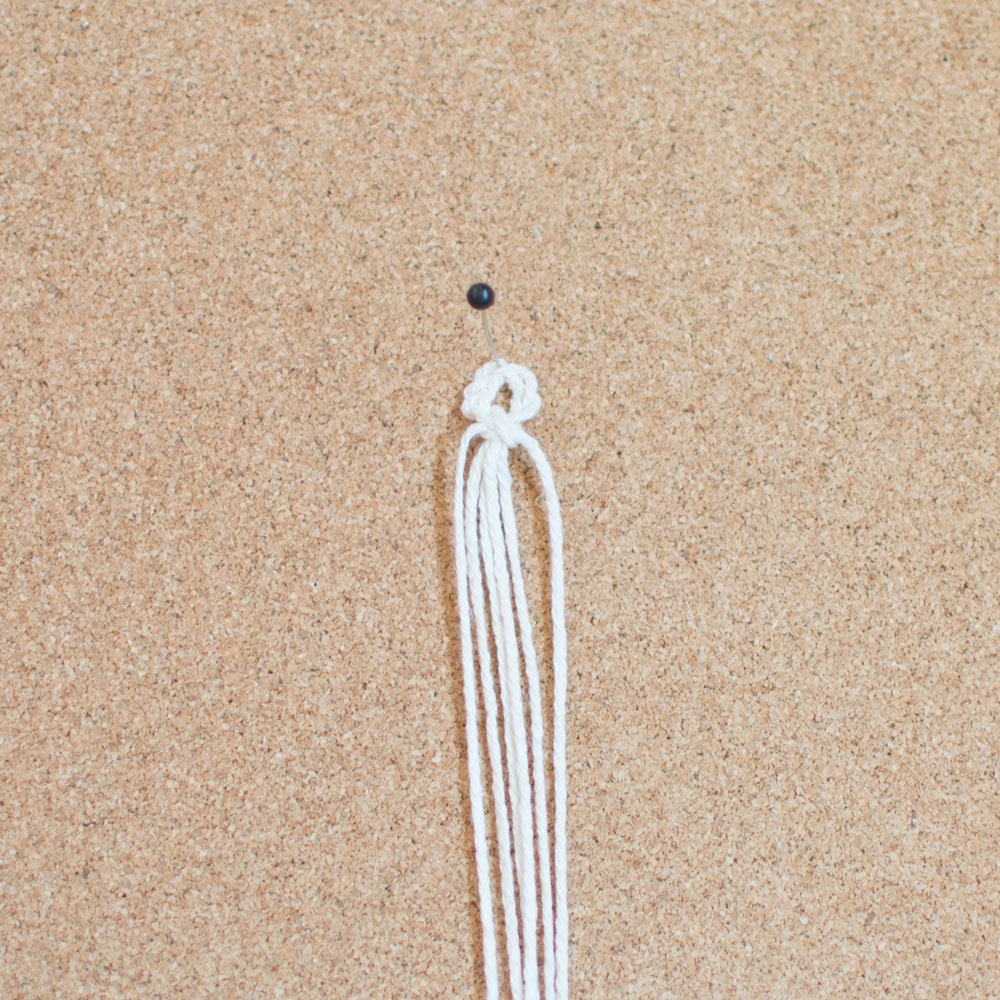 macrame car charm tutorial step