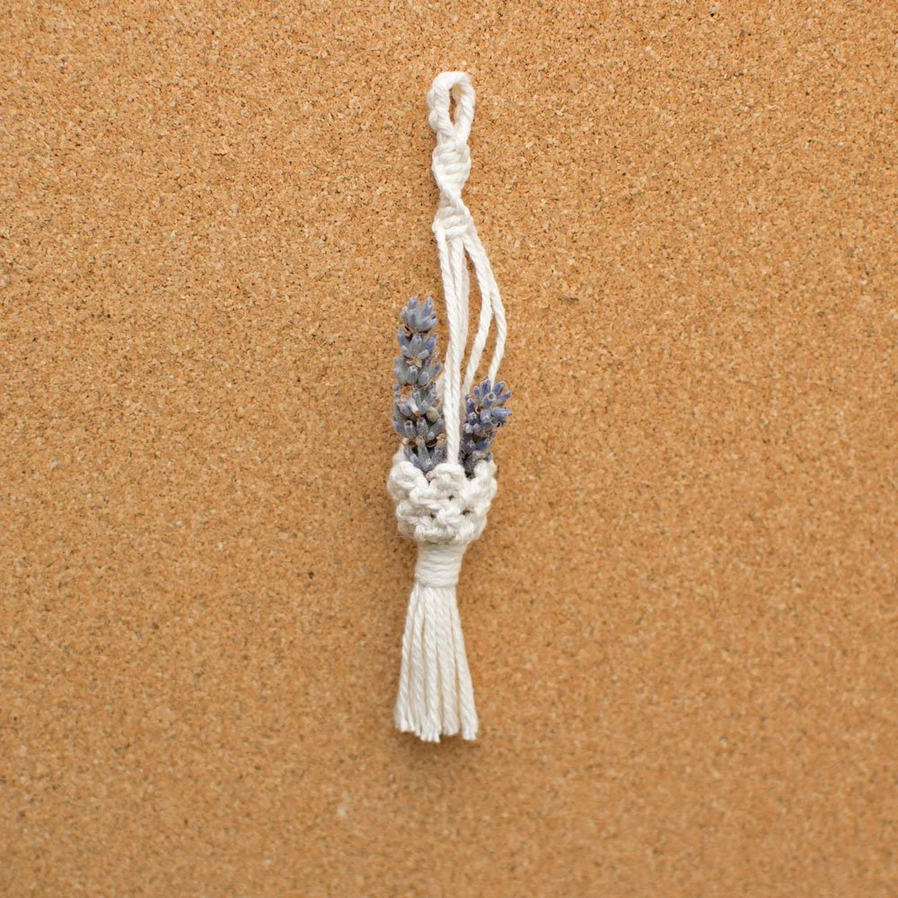 macrame car charm tutorial step