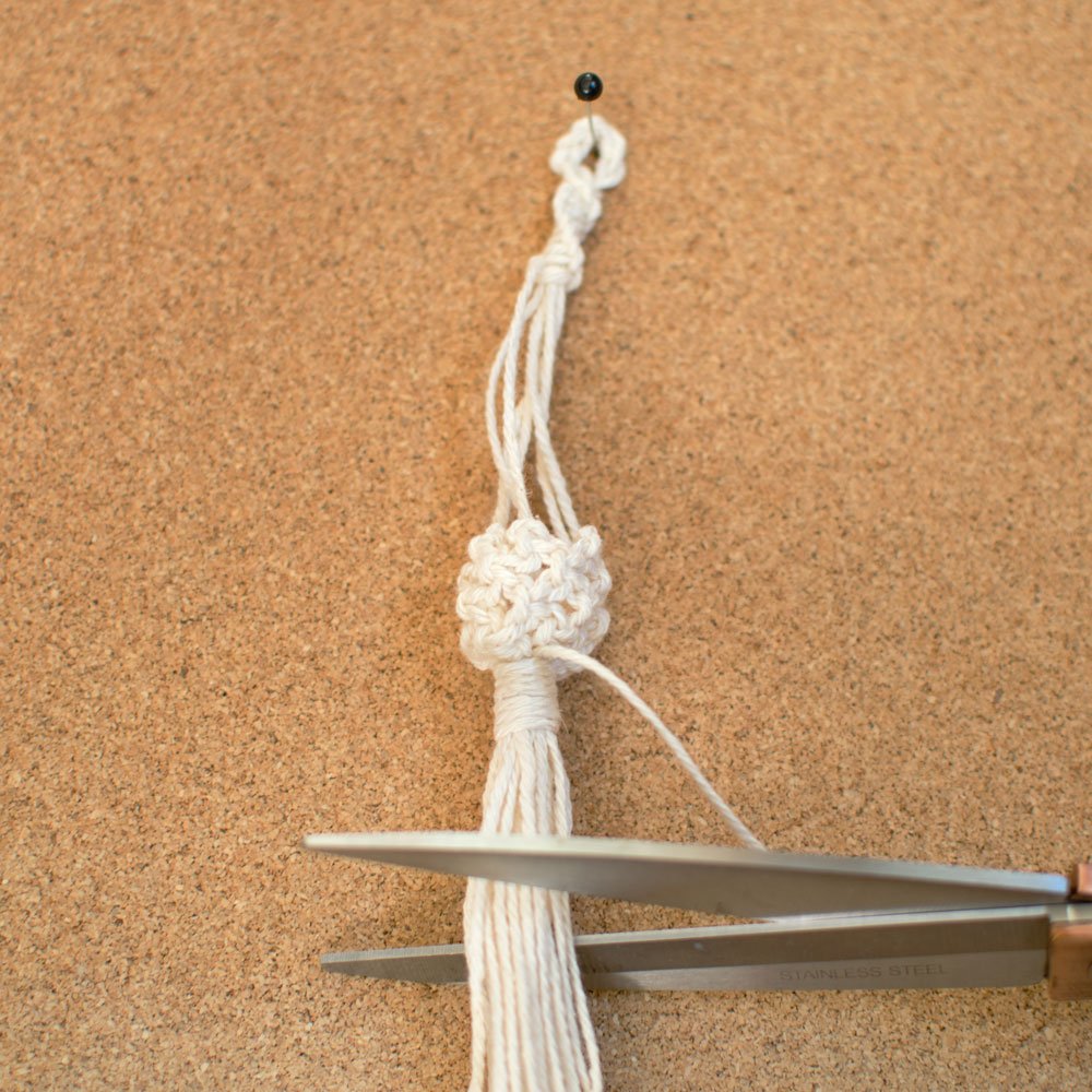 macrame car charm tutorial step
