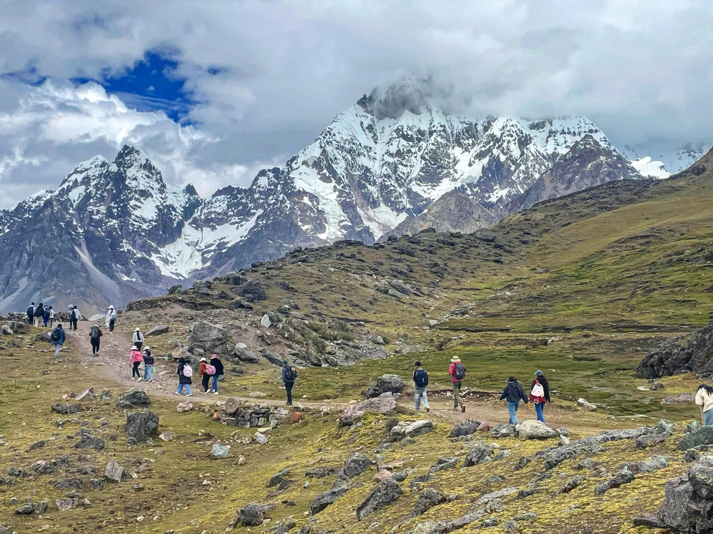 &iexcl;El Club de Liderazgo de Pitumarca inici&oacute; su primera excursi&oacute;n del a&ntilde;o con un viaje de campamento de 2 d&iacute;as y 1 noche en Ausangate ⛰️✨

Juntos caminaron por paisajes de monta&ntilde;a, exploraron el ecosistema altoan