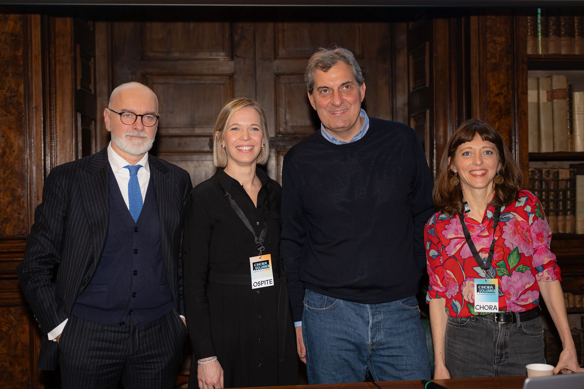 Gruppo di relatori all’evento Chora V2 nella Biblioteca Braidense a Milano