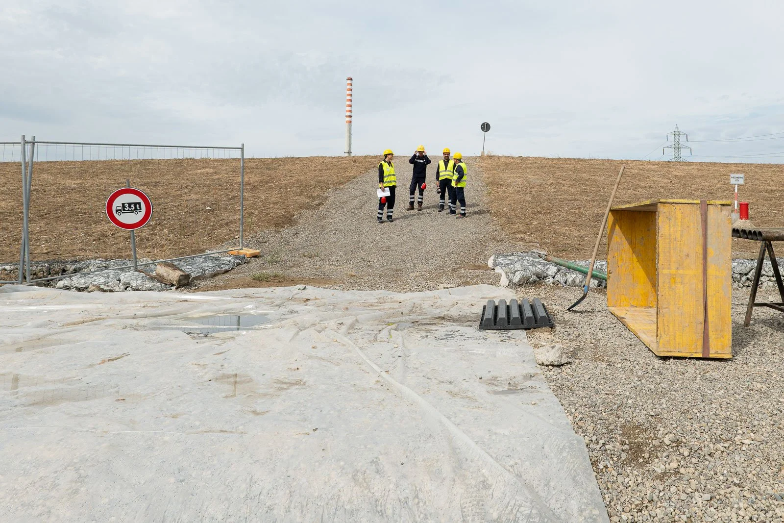 reportage-eni-cantiere-operatori-area-lavori.jpg