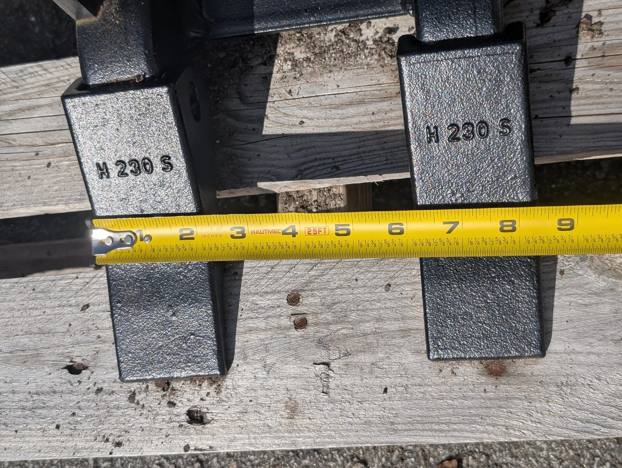 Mini Stump Bucket Grapple- Teeth spacing.jpg