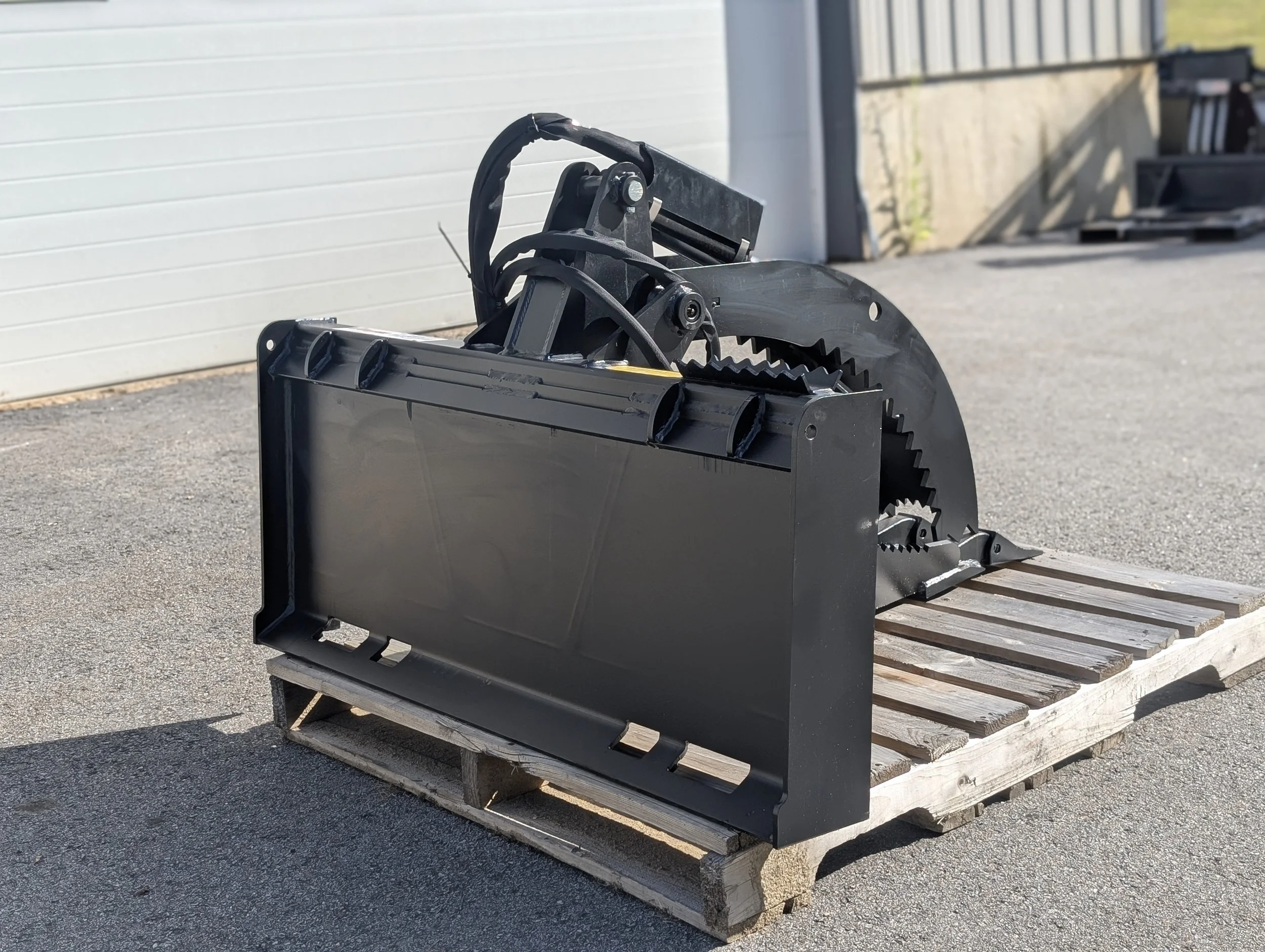 Mini Stump Bucket Grapple-Back side.jpg